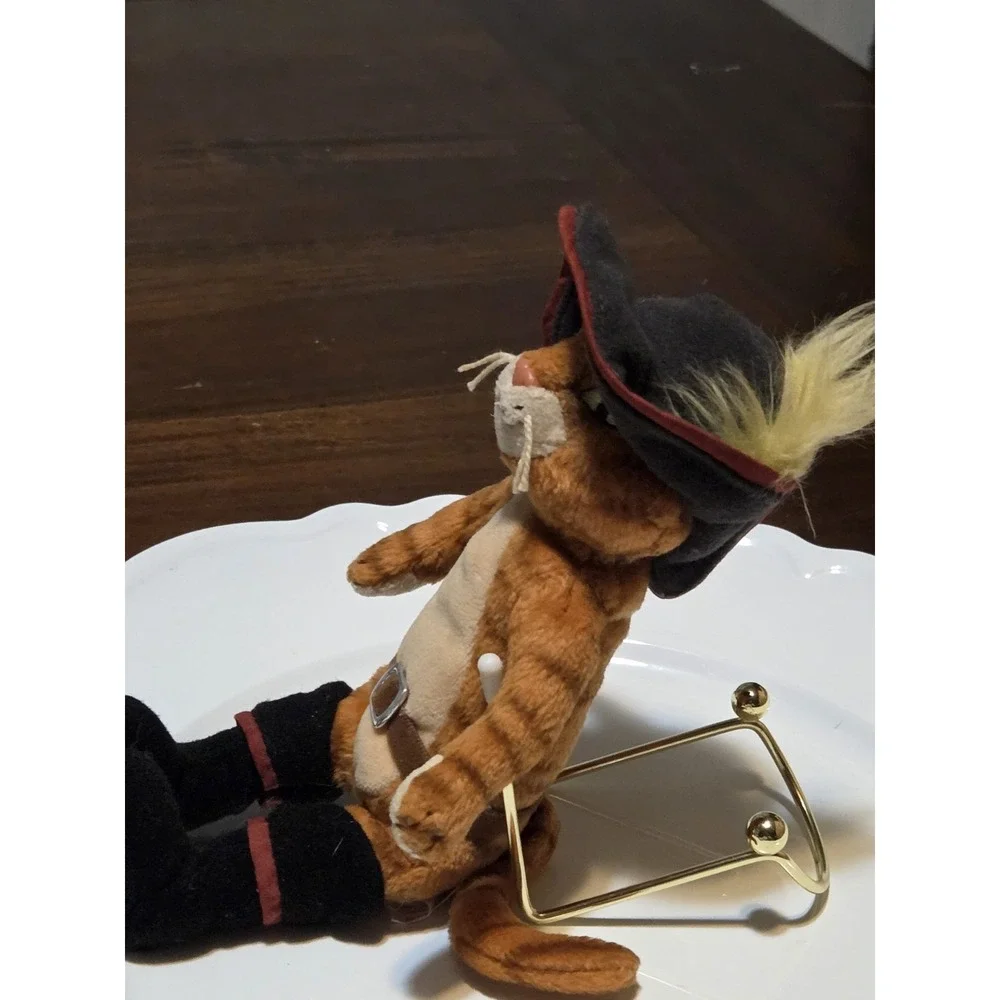 Ty Beanie Baby plush toy of the character Puss in Boots, 2007 Shrek Movie Disney